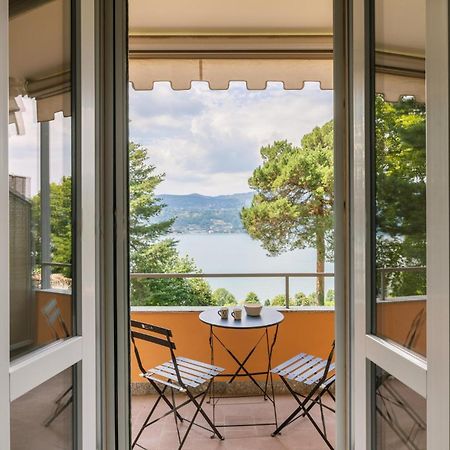 La Casa Di Giulia - Holiday Home Ranco Buitenkant foto
