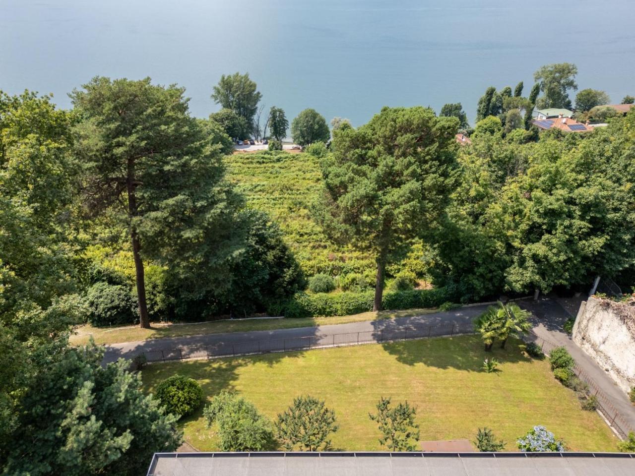La Casa Di Giulia - Holiday Home Ranco Buitenkant foto