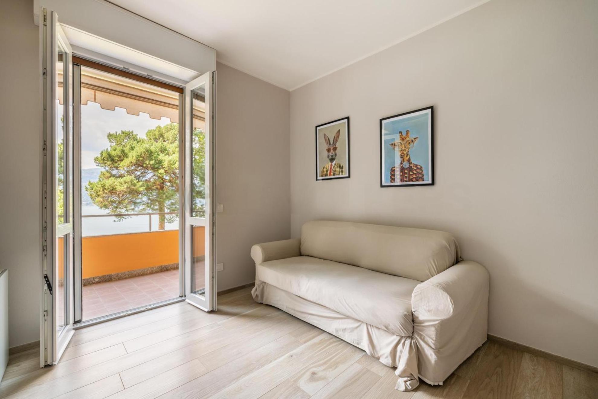 La Casa Di Giulia - Holiday Home Ranco Buitenkant foto